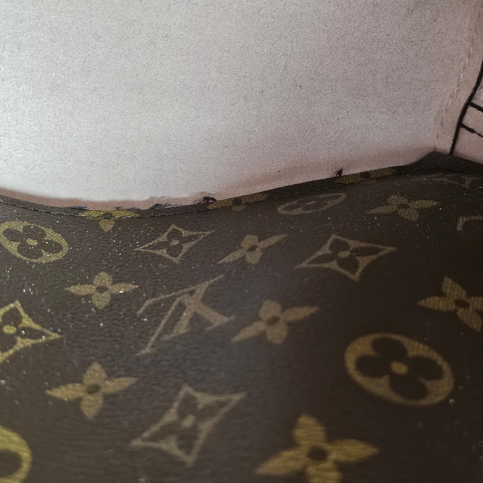 Louis Vuitton Néonoé MM Monogram Pink Shoulder Bag